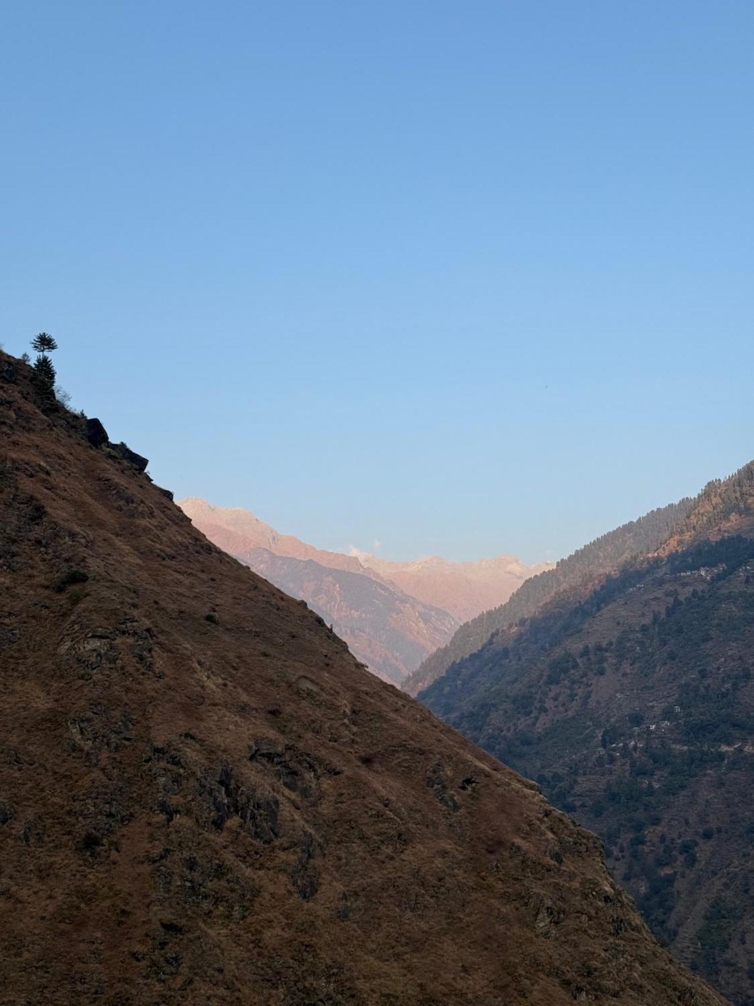 The Void - Tirthan Valley Gushaini Exterior photo